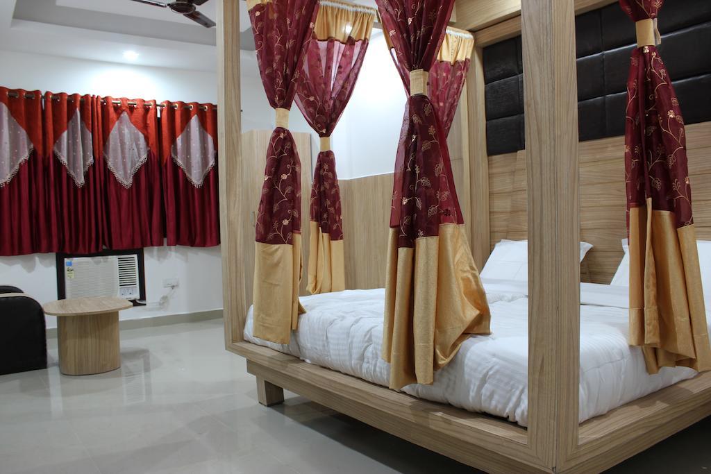 Hotel Maharaja Katra  Room photo